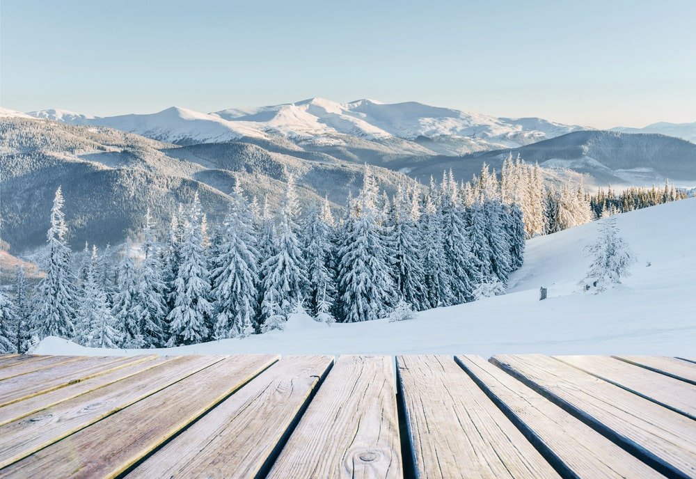 winter-landscape-anticipation-holiday-dramatic-wintry-scene-carpathian-min
